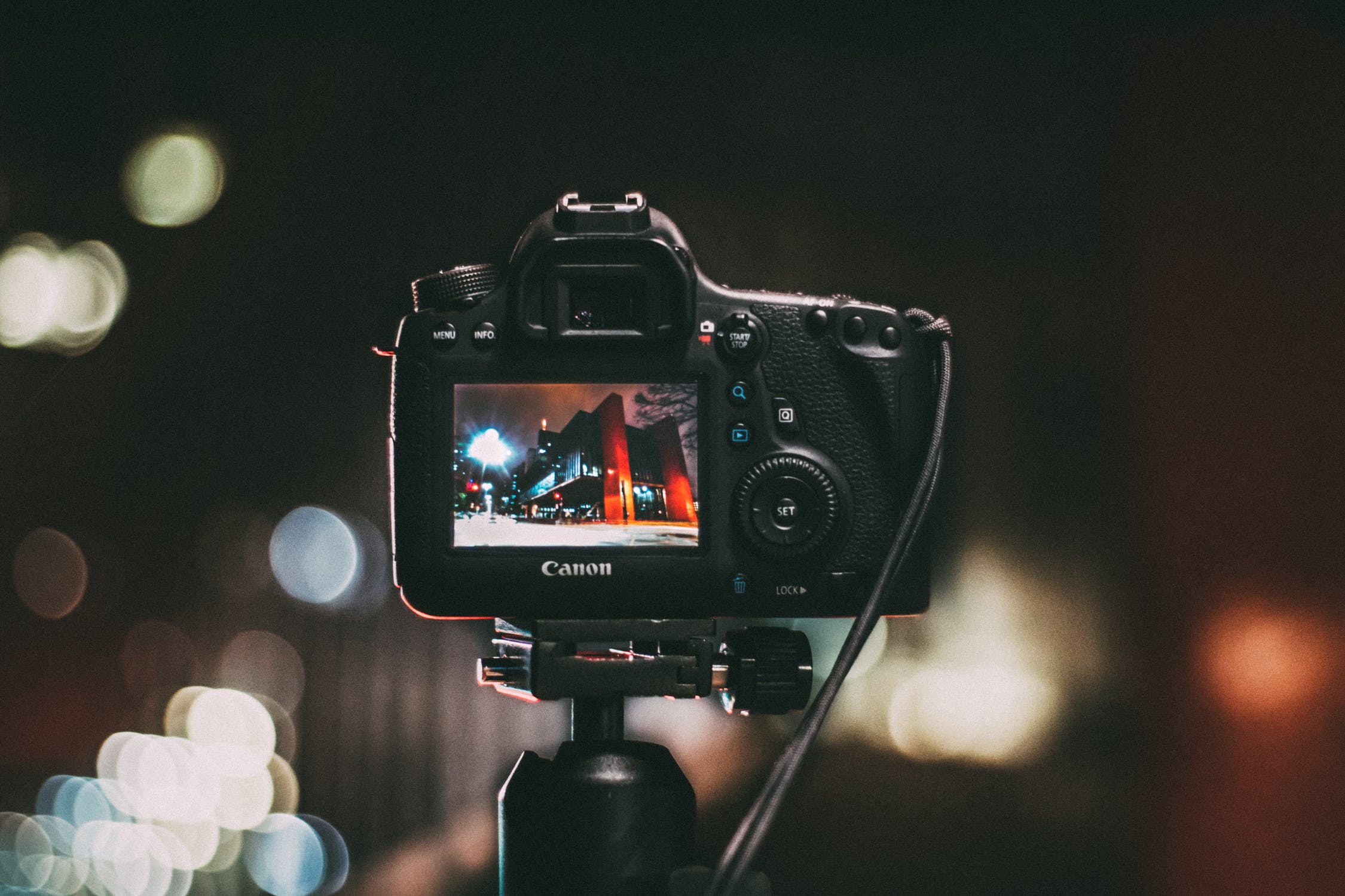 LABORATORI DI FOTOGRAFIA e VIDEO